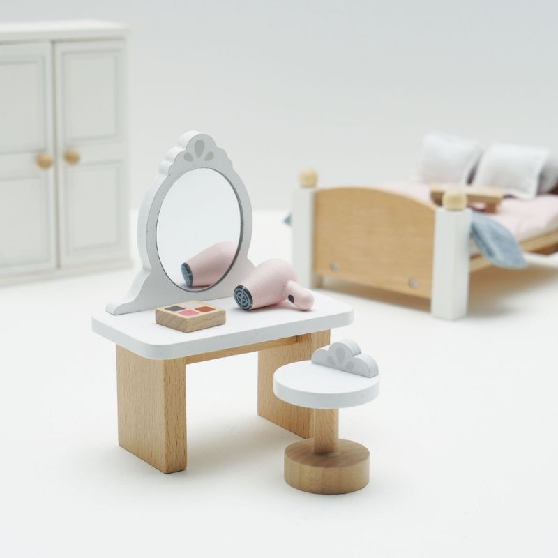 Le Toy Van Doll's House Bedroom Furniture Set